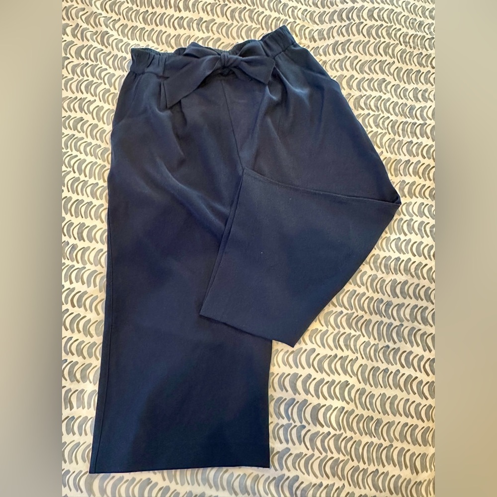 Lululemon On the Fly Wide Leg Crop Pant - Navy Blue, Size 10